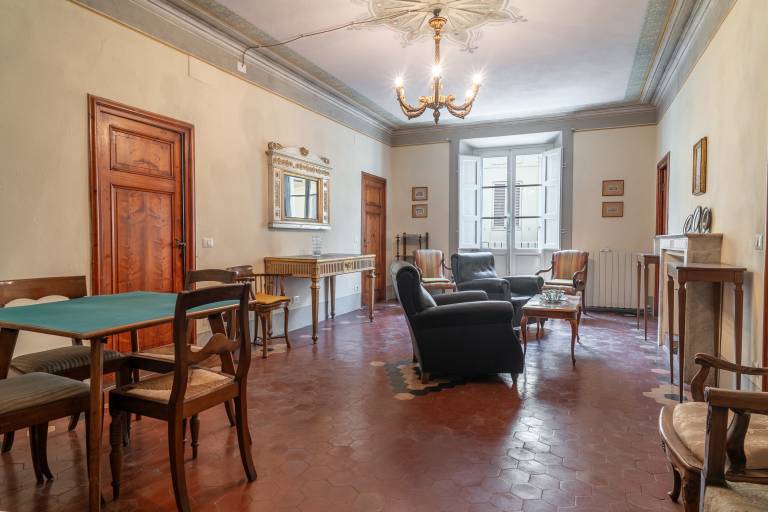 Rental apartment with patio & garden | Garden view in Lucca