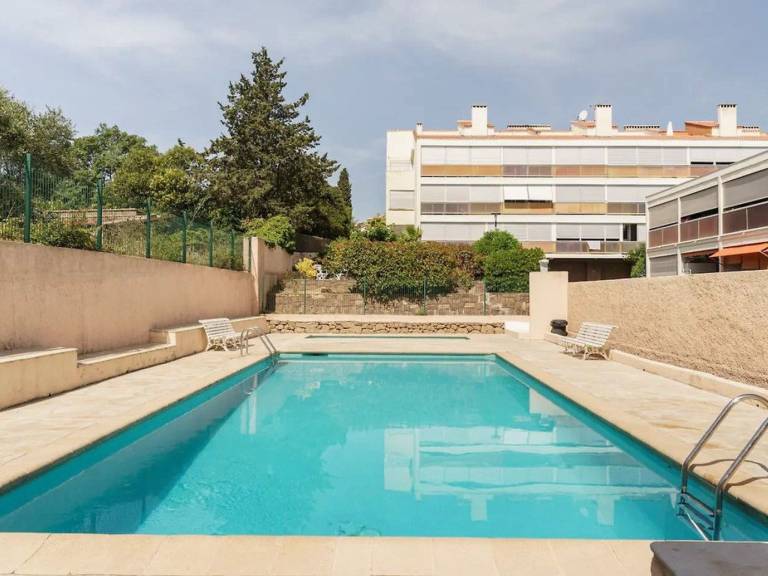 Pleasant apartment with pool | Pet-friendly — photo 3