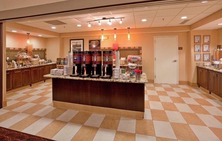 Hampton Inn & Suites Watertown — photo 5