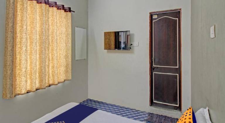 Hotel O G K Lodging and Guest House