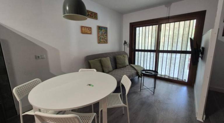 Apartment with pool — photo 3