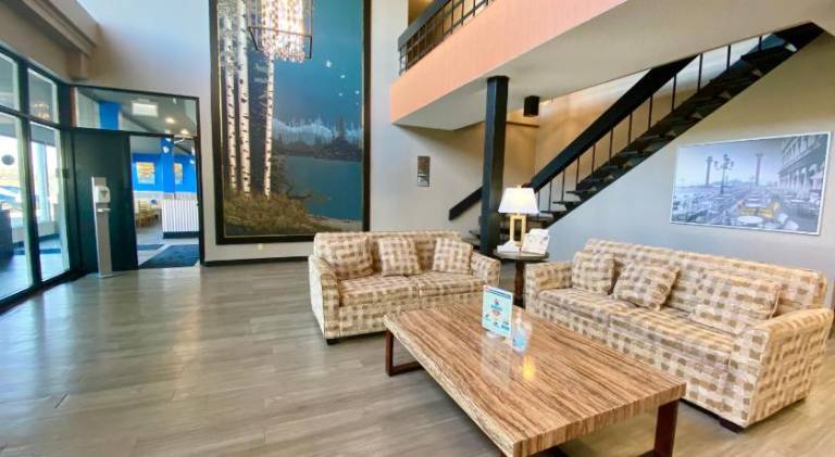 Ramada by Wyndham Whitecourt — photo 4