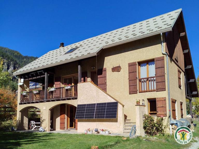 Gite with garden & terrace in Briançon