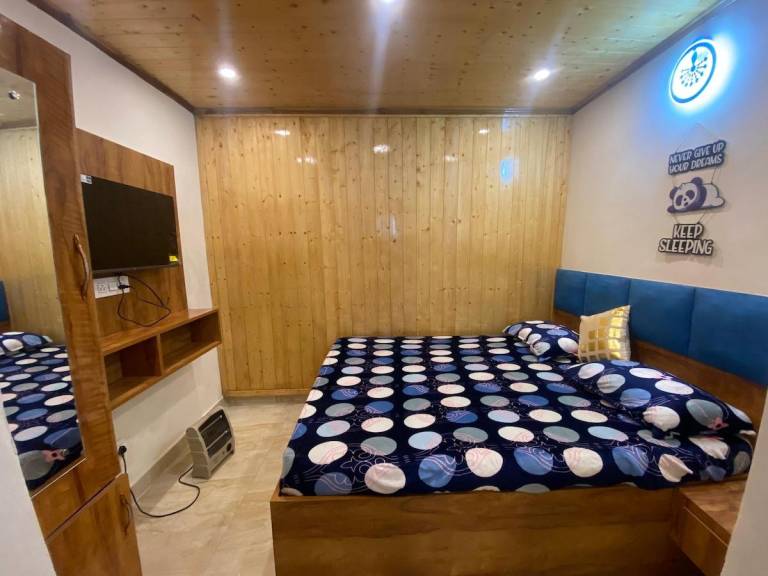 Apartment  Luxmanpuri