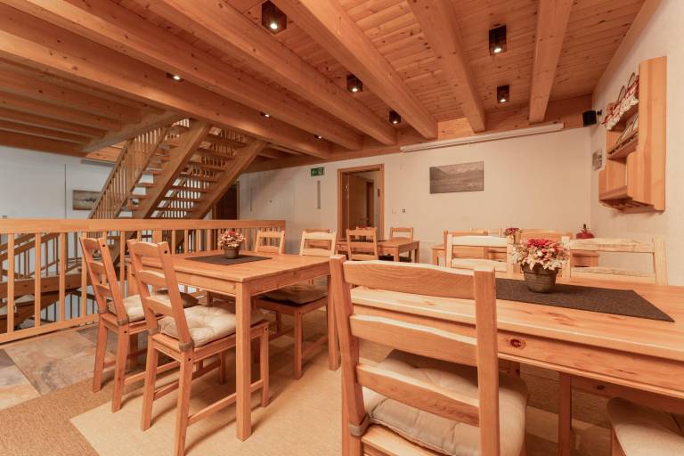 Aparthotel with terrace, garden & BBQ — photo 4