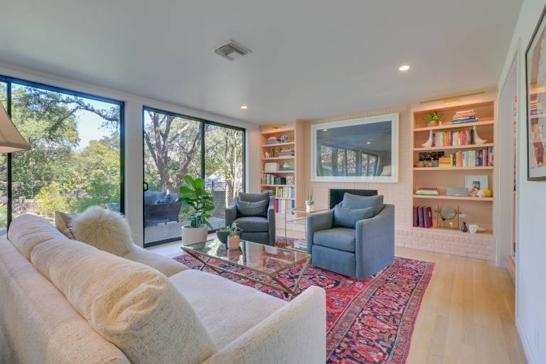 Modern Austin Home w Yard 1 Mi from ACL