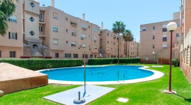 Rental apartment with pool — photo 2