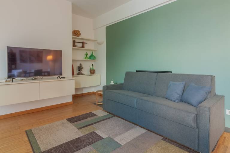 Rental apartment with yard — photo 4
