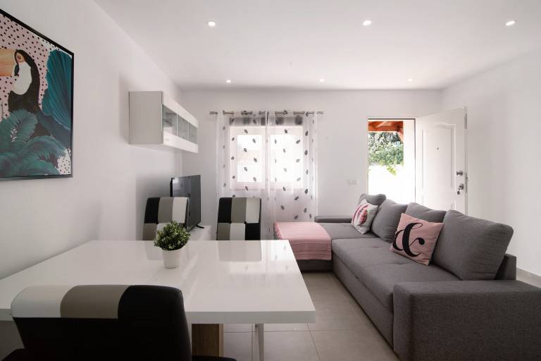 Holiday Home Adelino Guest House with Garden, Grill, A/C & Wi-Fi in Olhao
