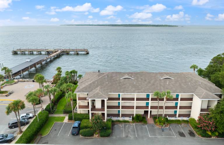 King City Gem at Pier Pointe - 100 Floyd Street, Unit 203 — photo 2