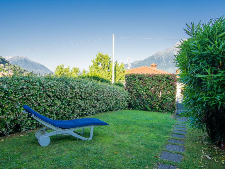 Rental apartment with terrace, garden & pool | Mountain view — photo 4