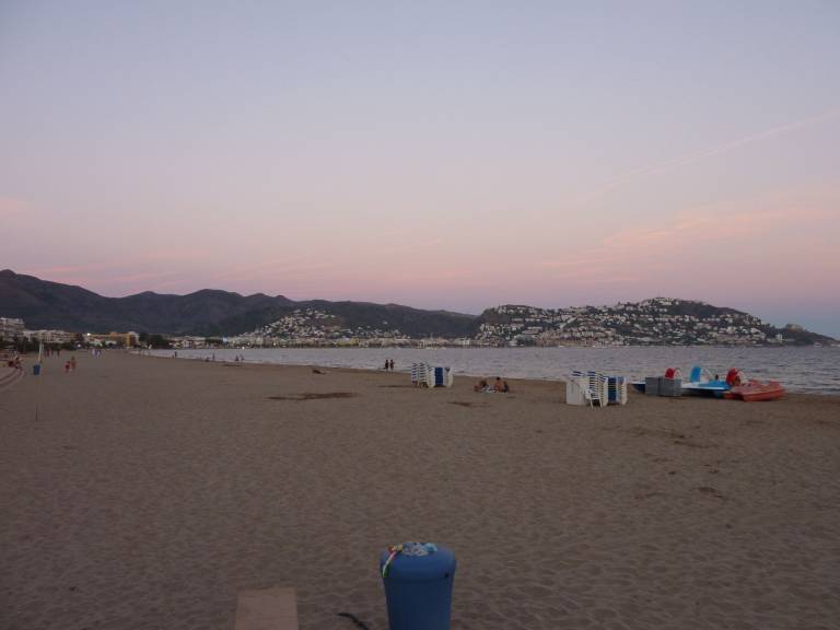 Wonderful apartment with grill & patio | Mountain view | Next to the beach | Pet-friendly — photo 5