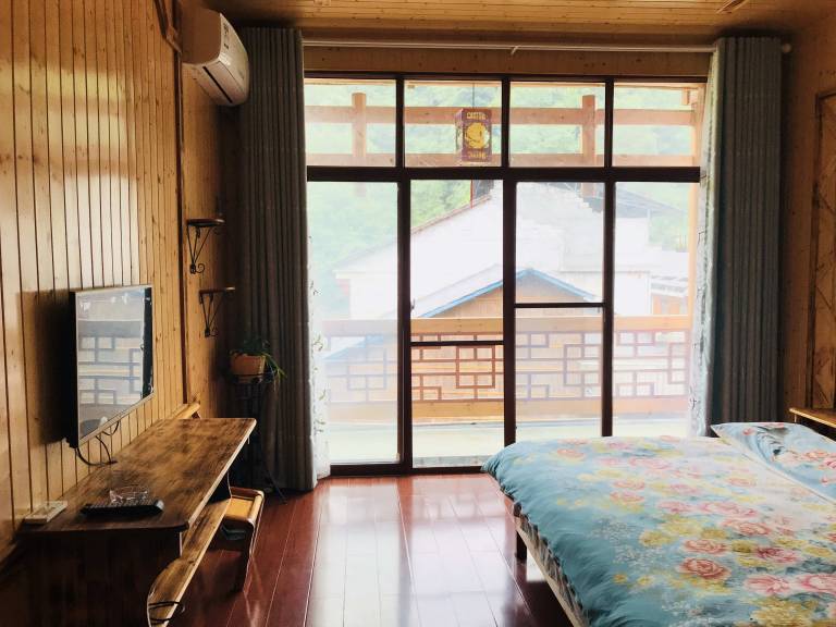One Step to Heaven Inn (National Forest Park) — photo 3