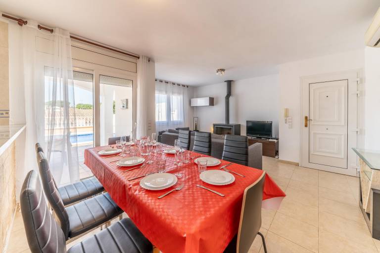 Fully equipped villa with grill, yard & private pool | Dogs allowed — photo 5