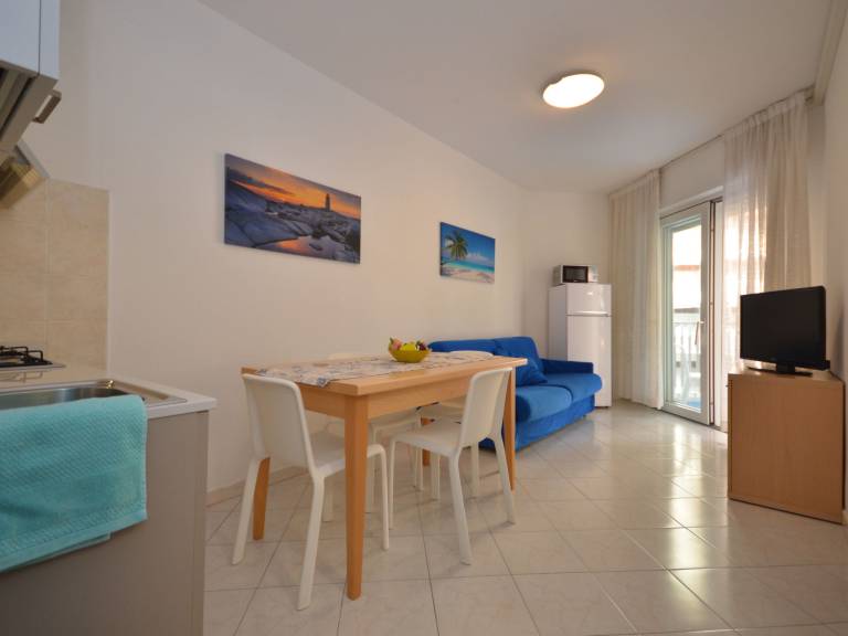 Apartment with patio, pool & yard — photo 4