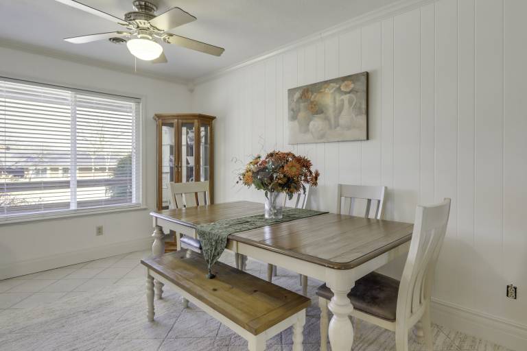 Near Trails & Dtwn Springdale! Dog-Friendly Home — photo 2