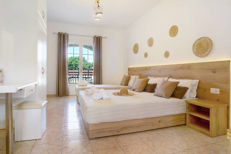 Holiday apartment with garden & fast internet | Garden view | Next to the beach | Dogs allowed — photo 2