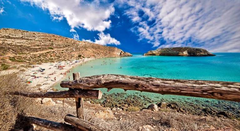 Pleasant vacation home with BBQ, yard & terrace | Pets are welcome in Lampedusa