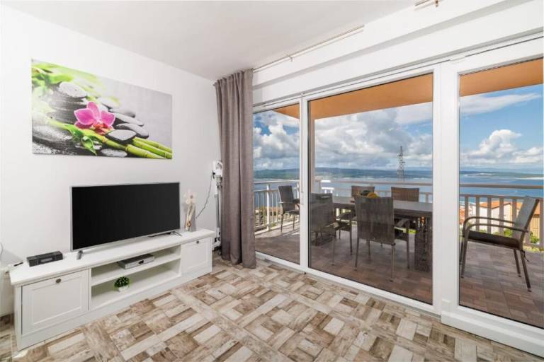 Rental apartment with barbeque, terrace & garden | Sea view — photo 3