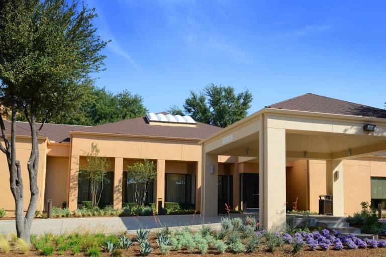 Courtyard by Marriott Dallas Plano Parkway at Preston Road in Plano, TX