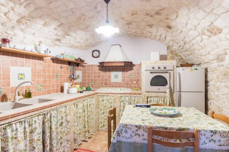 Fully equipped pleasant rental apartment with patio | Pet-friendly — photo 3