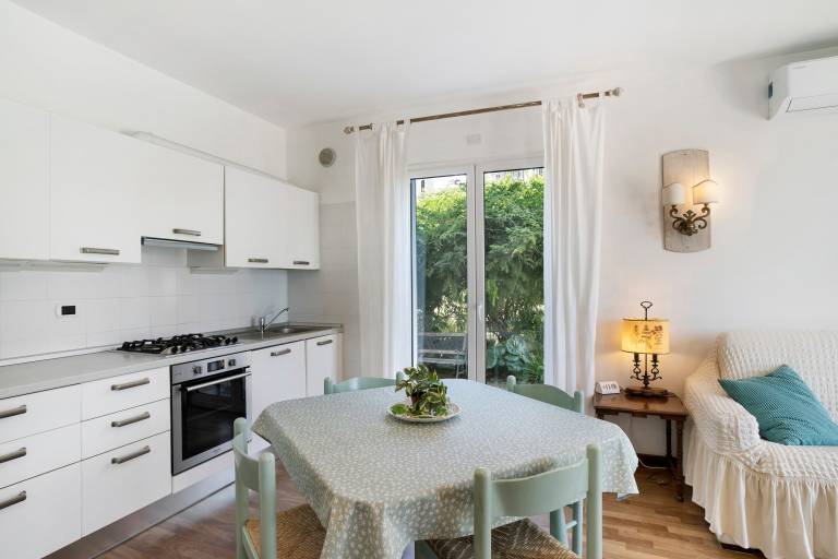 Holiday Apartment "Villa Isabella Casa Lucia" with Sea View, Shared Terrace & Wi-Fi — photo 3
