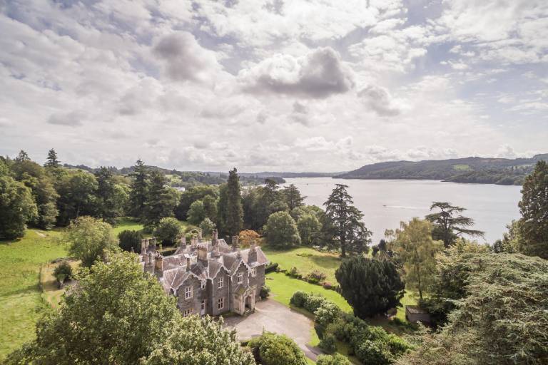 House with terrace & garden in Ambleside
