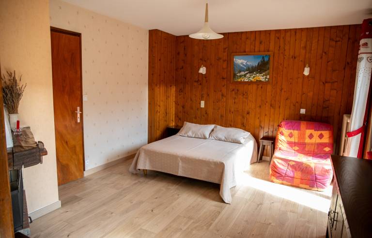 Family-oriented pleasant studio with barbecue, fast internet & yard | Mountain view | Next to the ski | Pet-friendly — photo 2