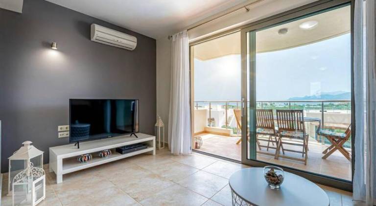 Holiday apartment with garden, pool & terrace — photo 2