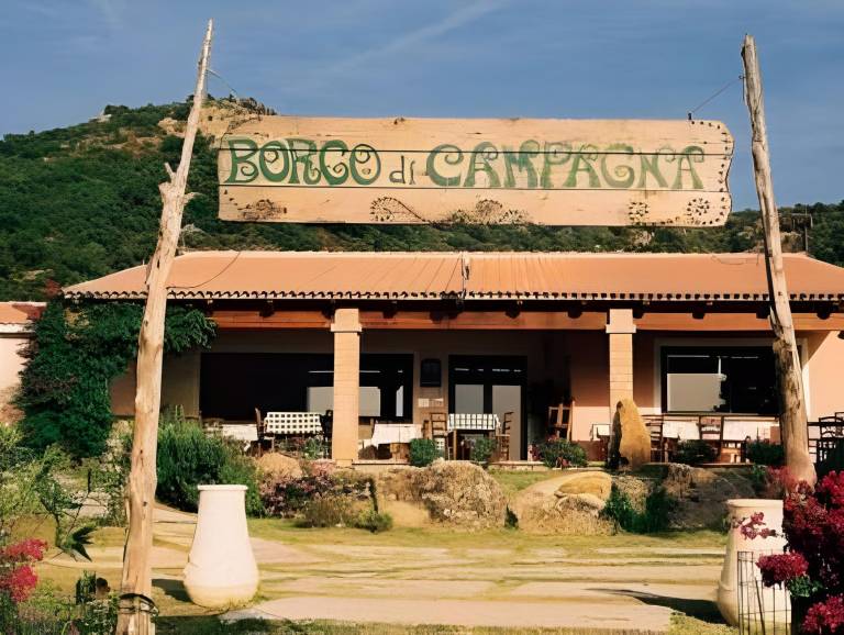 Hotel & Glamping Borgo di Campagna in Loiri Porto San Paolo