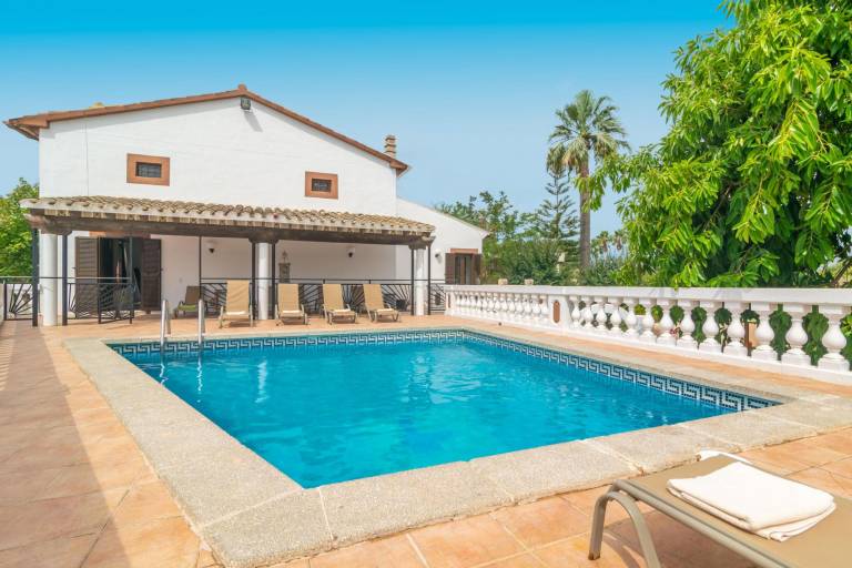 Family friendly perfection with a holiday cottage in West Mallorca - HomeToGo