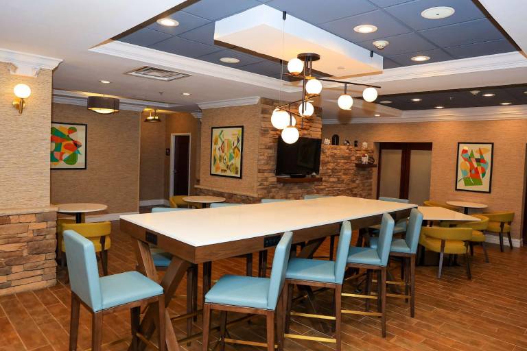 Hampton Inn Atlanta-Canton — photo 3