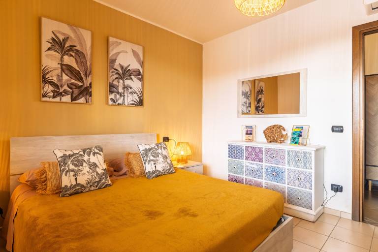 Family-oriented holiday apartment with fast internet & patio | Garden view | Next to the beach | Pets allowed in Golfo Aranci