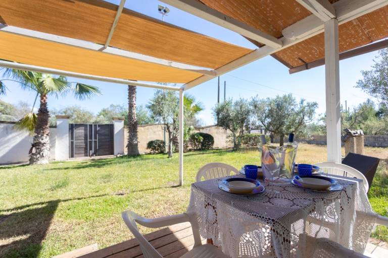 Family-oriented charming vacation home with barbecue & garden | Garden view | Pets allowed — photo 3