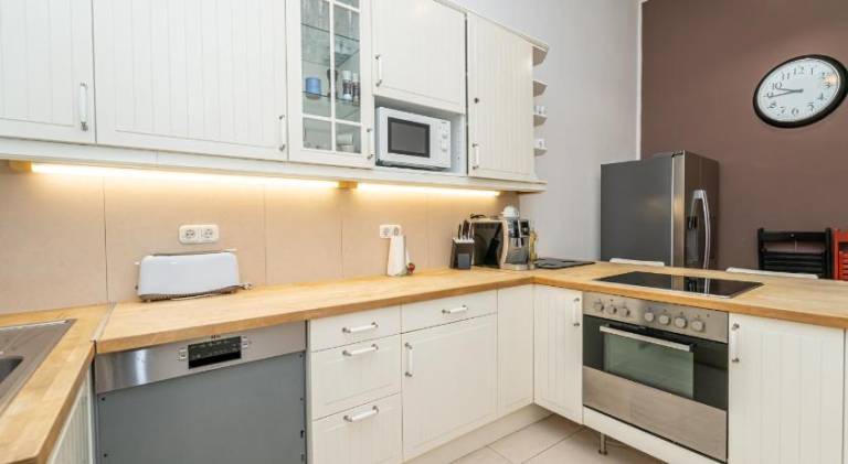 Fully equipped pleasant apartment with patio | Next to Buda Castle | Good for workation | Pet-friendly — photo 3