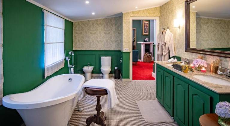 Hill Rise Luxury Villa & Stables by Edwards Collection — photo 2