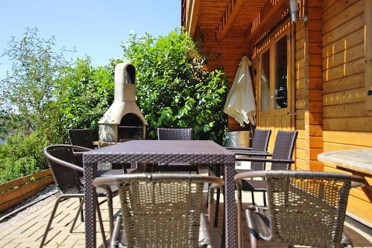 Vacation home with patio, garden & barbeque — photo 2