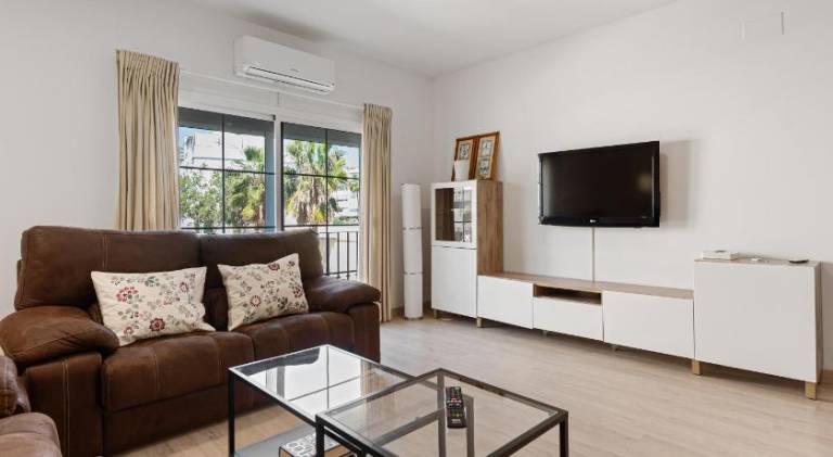 Rental apartment with patio in Torremolinos