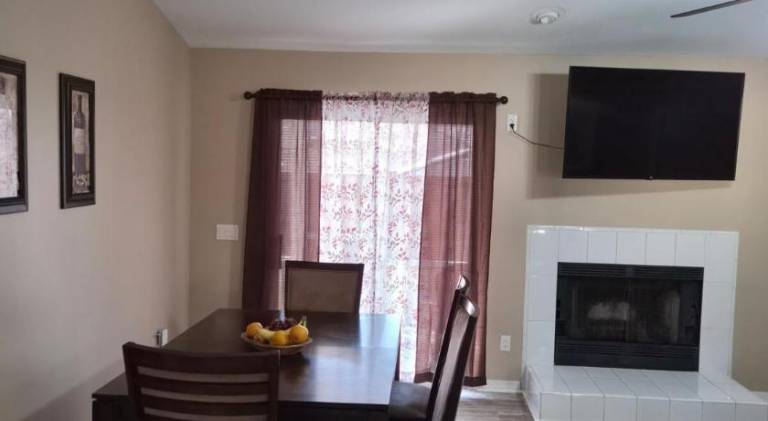 Spacious vacation home | Pets allowed — photo 4