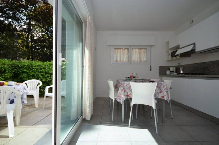 Modern apartment in a quiet area — photo 3