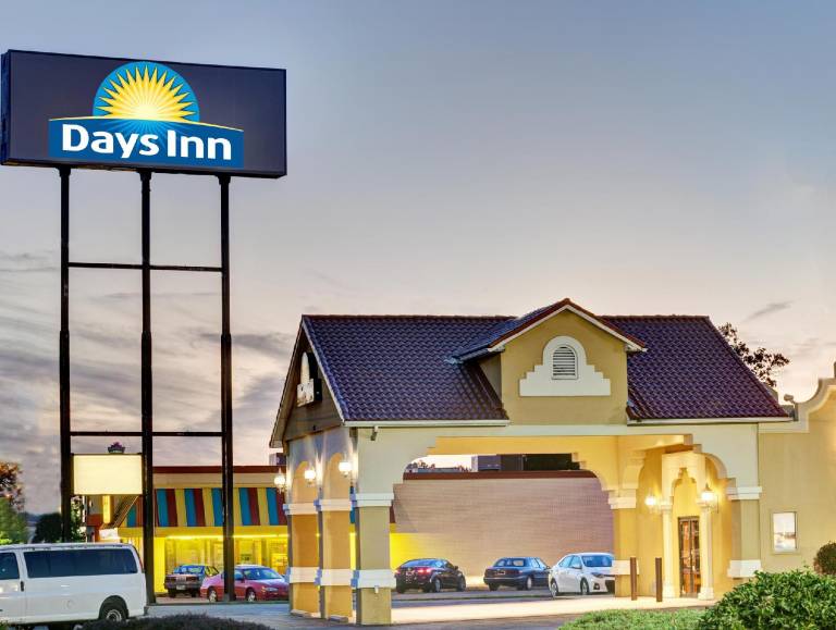 Days Inn by Wyndham Louisville Airport Fair and Expo Center in Louisville, KY