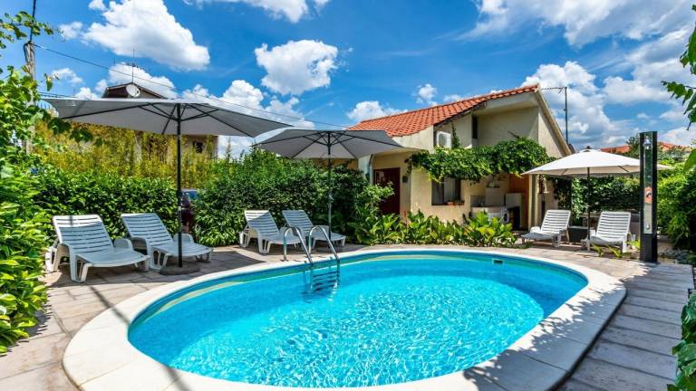 Ferienhaus  Brodarica