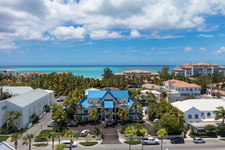 Providenciales Vacation Rentals & Apartments from 177 HomeToGo