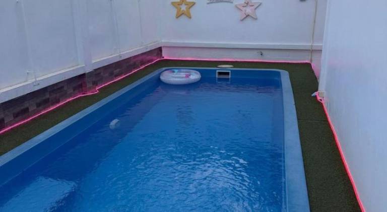 Villa with pool — photo 5