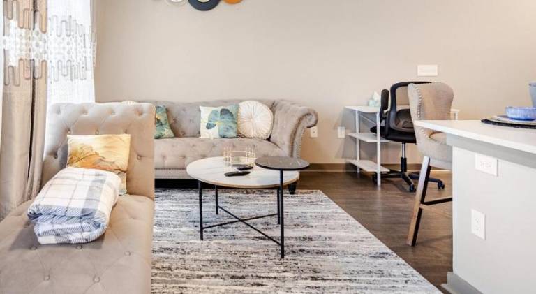Apartment with pool | Pet-friendly — photo 2