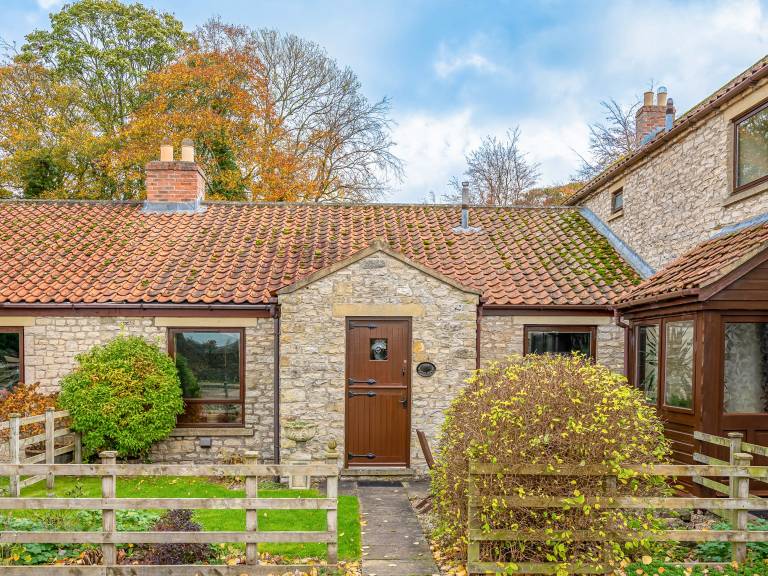 Cottage Pickering
