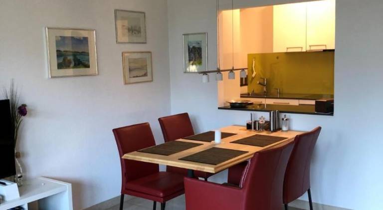 Holiday apartment with terrace & yard — photo 4