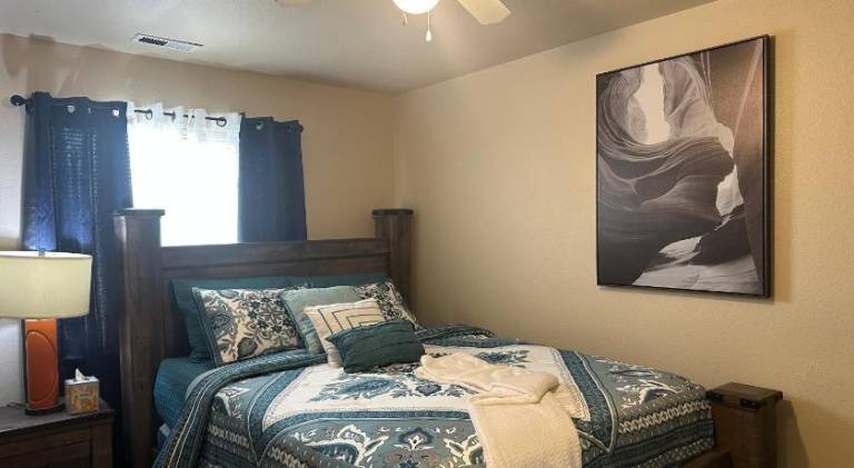 Entire 4br and 2ba at center of Downtown