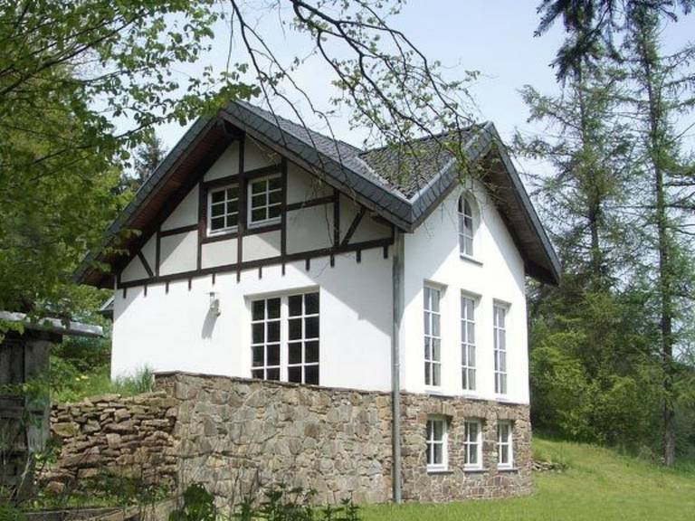 Fachwerkhaus mit Garten, Grill und Terrasse — photo 2
