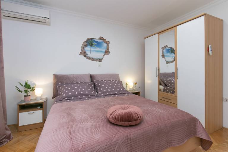 Holiday apartment with yard & BBQ | Sea view — photo 2